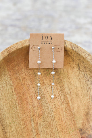 Chain w/ Pearl Drop Earrings