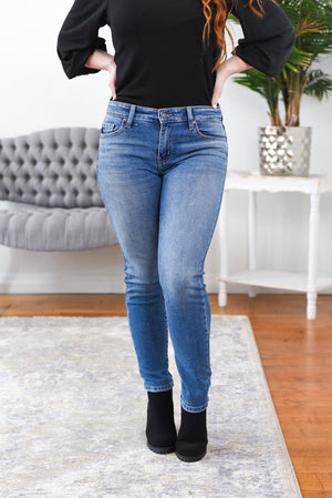 Gina Mid-Rise Skinny Kancan Jean
