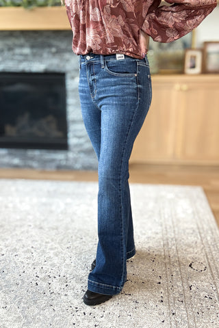 Lenie High Rise Trouser Flare Judy Blue Jeans