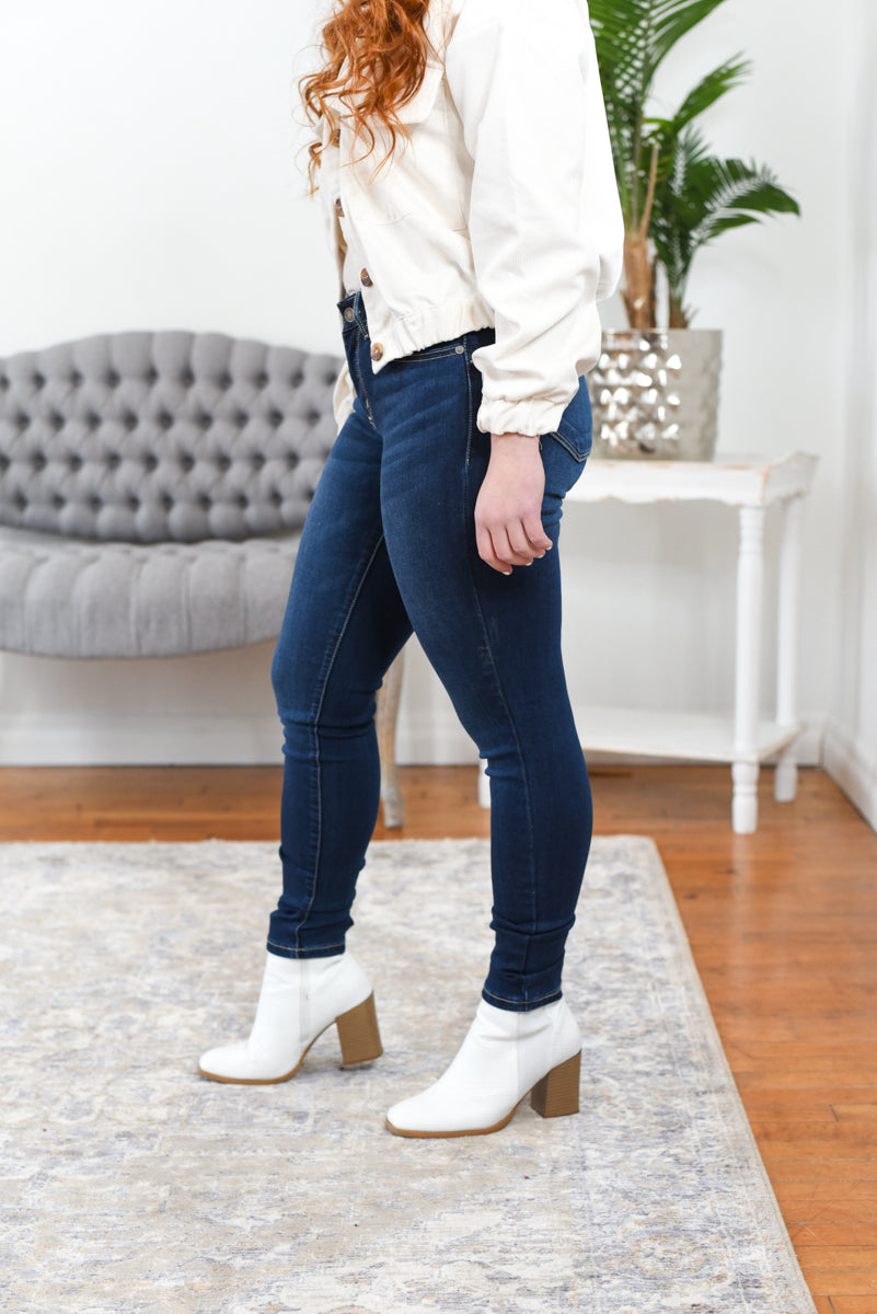 Luciana Mid-Rise Kancan Jeans